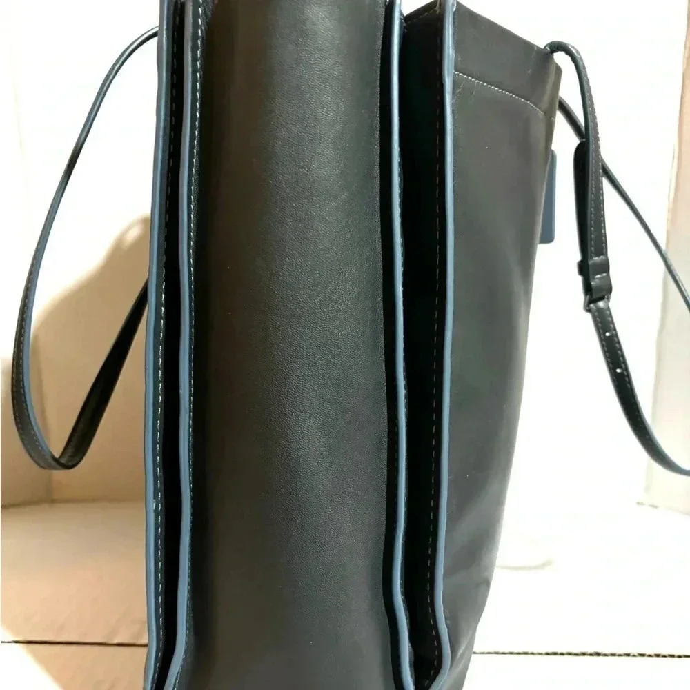 Coach navy blue gray leather shoulder handbag - Picture 3 of 14